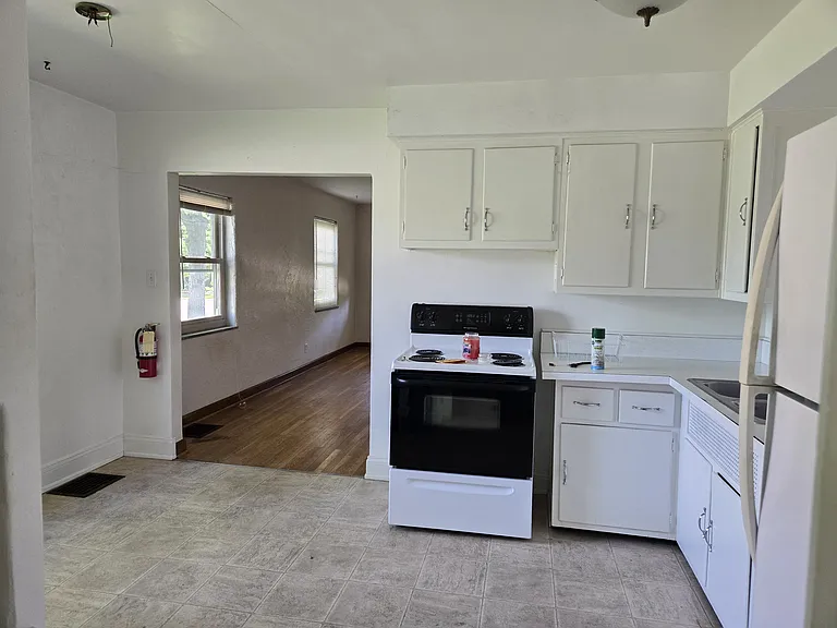 1472 Glenbeck Ave #1 — Photo 5