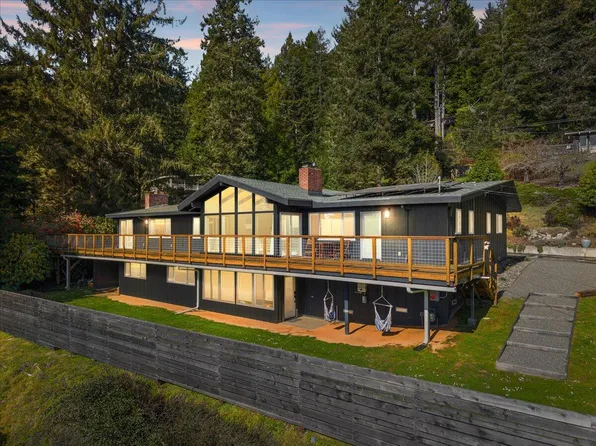 3402 Buttermilk Ln, Arcata, CA 95521