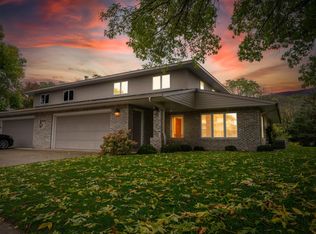 255 Salem Point Dr SW, Rochester, MN 55902