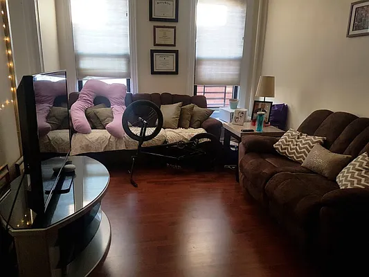 Rented by Aamen Realty | media 19