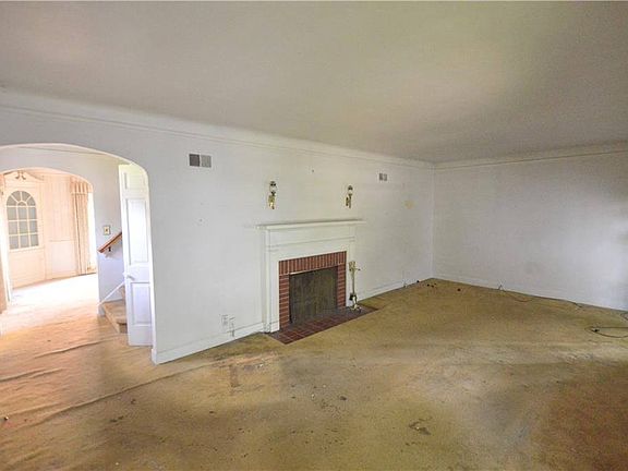 5th image of 4019 Rush Blvd