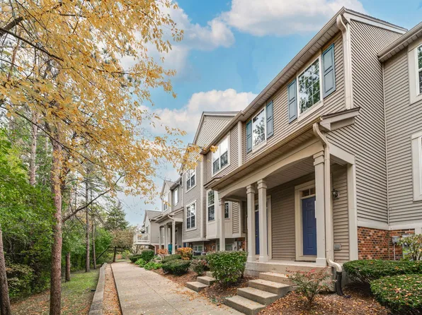 31561 Tall Grass Ct, Lakemoor, IL 60051