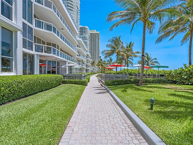 16500 Collins Ave #652 — Photo 16