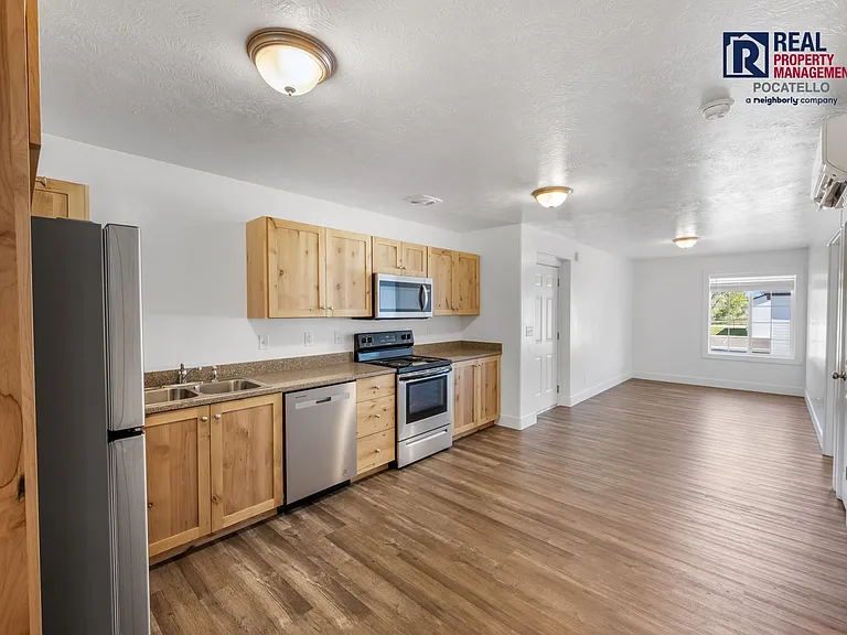 251 W Linden Ave #10 — Photo 5