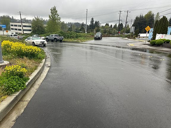 4th image of 16504 20th Ave W