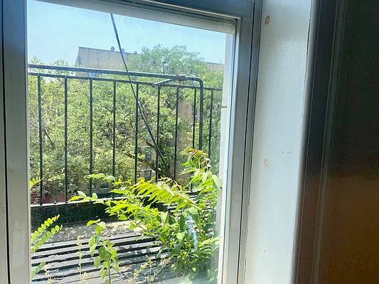 Rented by Lang Realty LLC | media 18