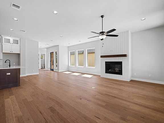 5th image of 1115 Havenwood Ln #39