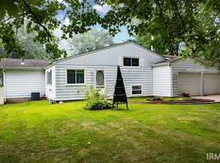 55216 Holmes St, South Bend, IN 46628