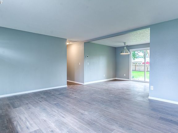 5th image of 15004 NE 39th St