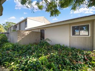 8702 Plum Ln, Temple Terrace, FL 33637