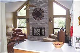 4th image of 629 Lightstone Dr