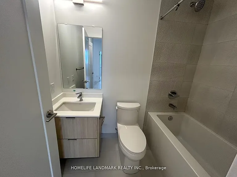 5105 Hurontario St #708 — Photo 8