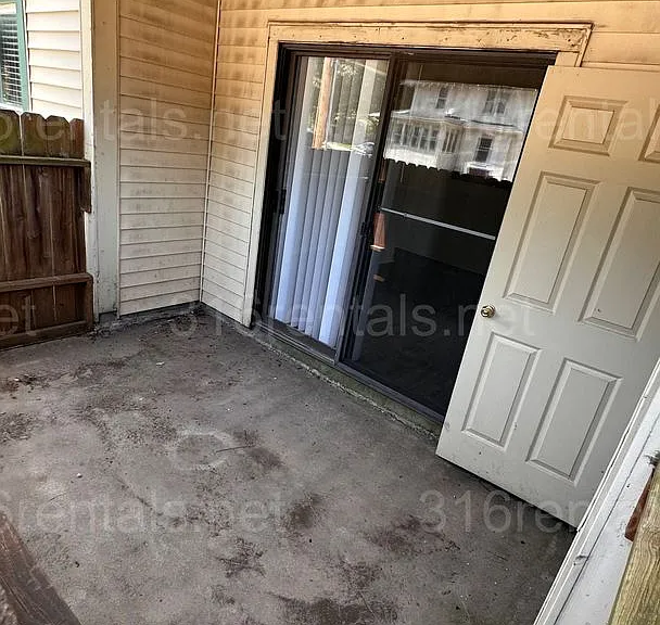 869 N Nims #5 — Photo 3