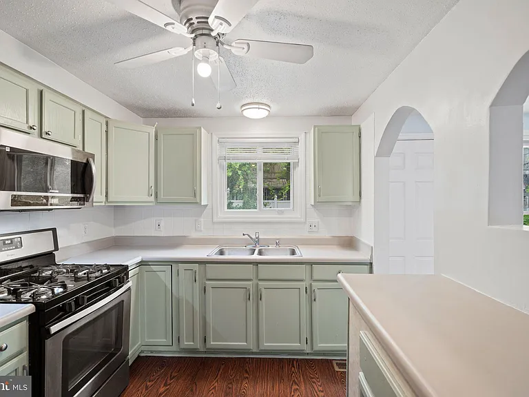 1326 N Stockton St — Photo 11