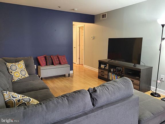4th image of 2519 McVeary Ct APT C