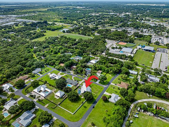5th image of 601 Dark Hammock Road