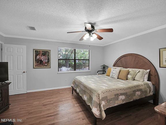 5th image of 12665 Steeplechase Ln