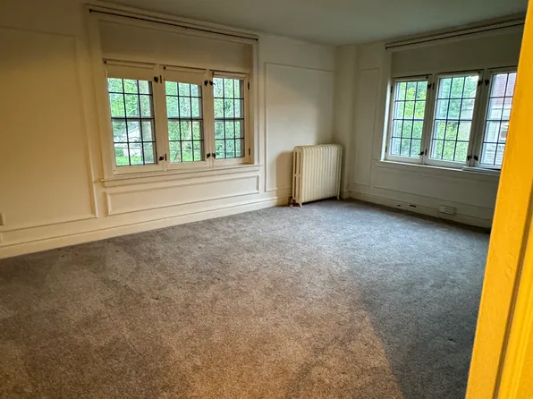 2218 N Summit Ave, Milwaukee, WI