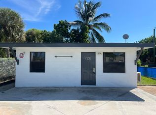 1078 Peak Rd, Lake Worth, FL 33462