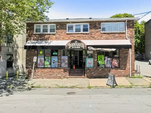 34 Boston St Unit 2, Salem, MA 01970