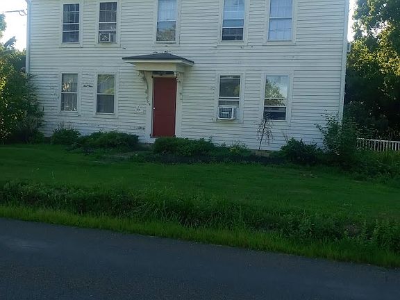 4th image of 174 Clapboard Hill Rd