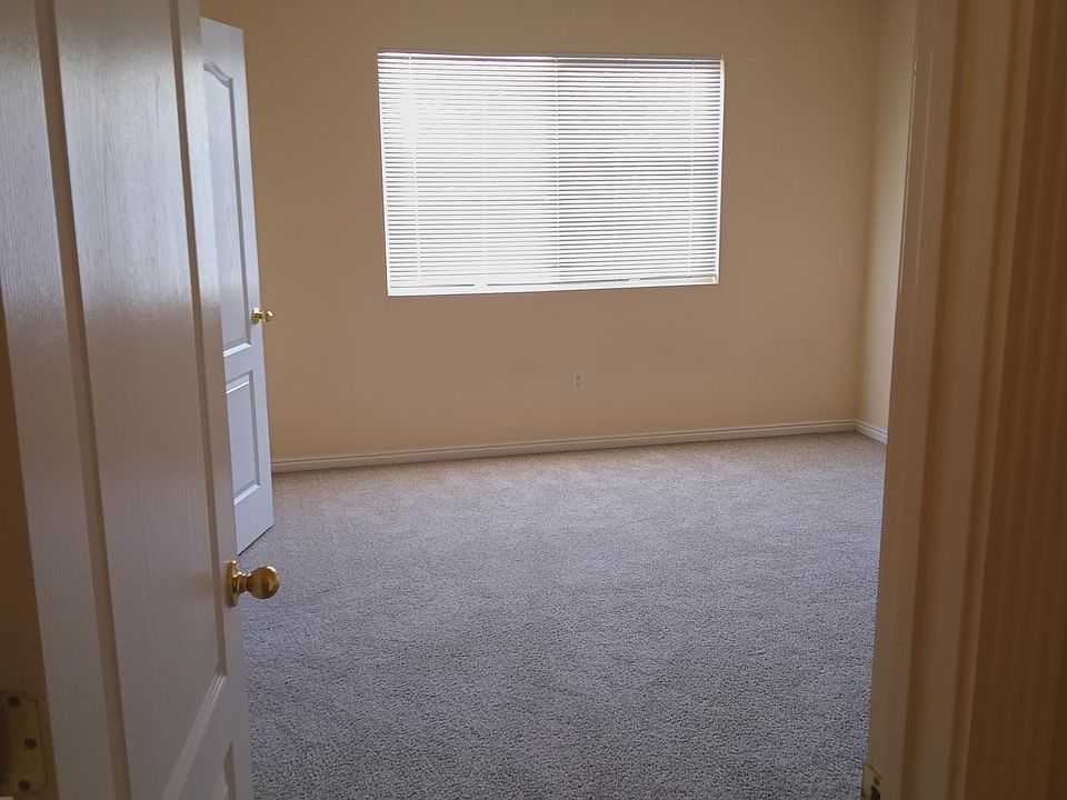 Upstairs main bedroom