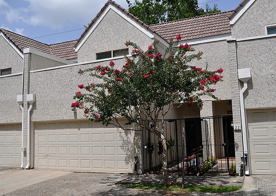 1330 Augusta #23