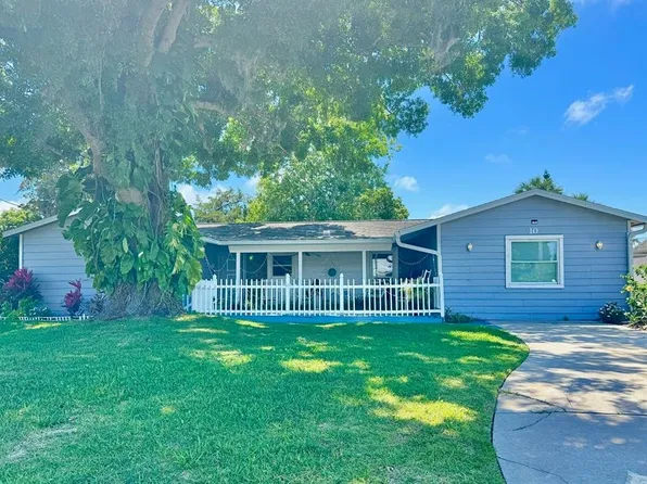 10 Fairway Cir, New Smyrna Beach, FL 32168