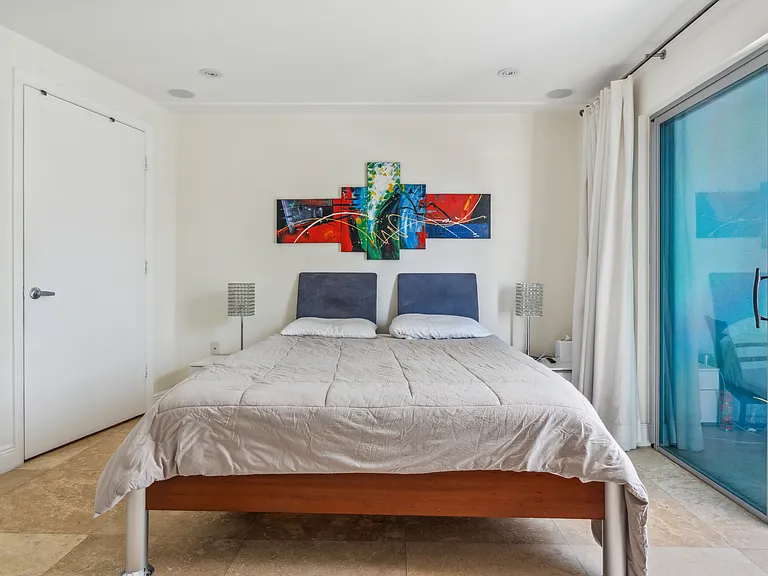 7700 Collins Ave #3 — Photo 16