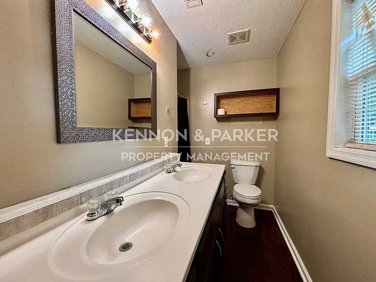 503 Lake Condy Rd — Photo 16