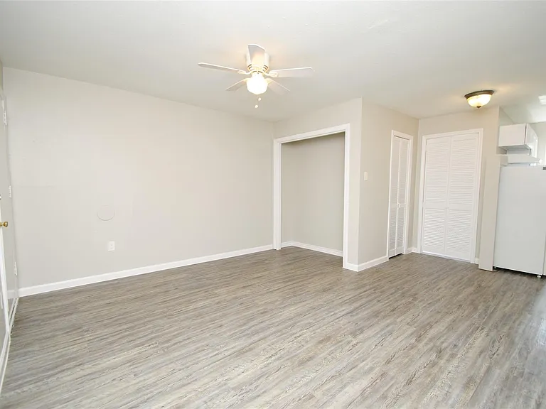 2501 Yoakum Blvd #3 — Photo 6