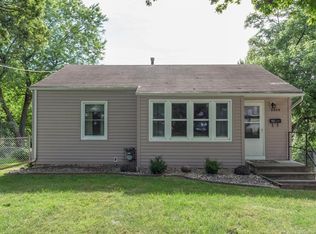 2005 27th St, Des Moines, IA 50310