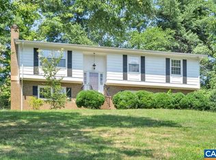2411 Wakefield Rd, Charlottesville, VA 22901