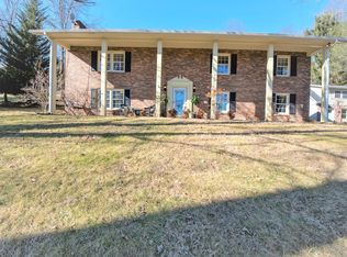 115 Hillside Dr NE, Abingdon, VA 24210