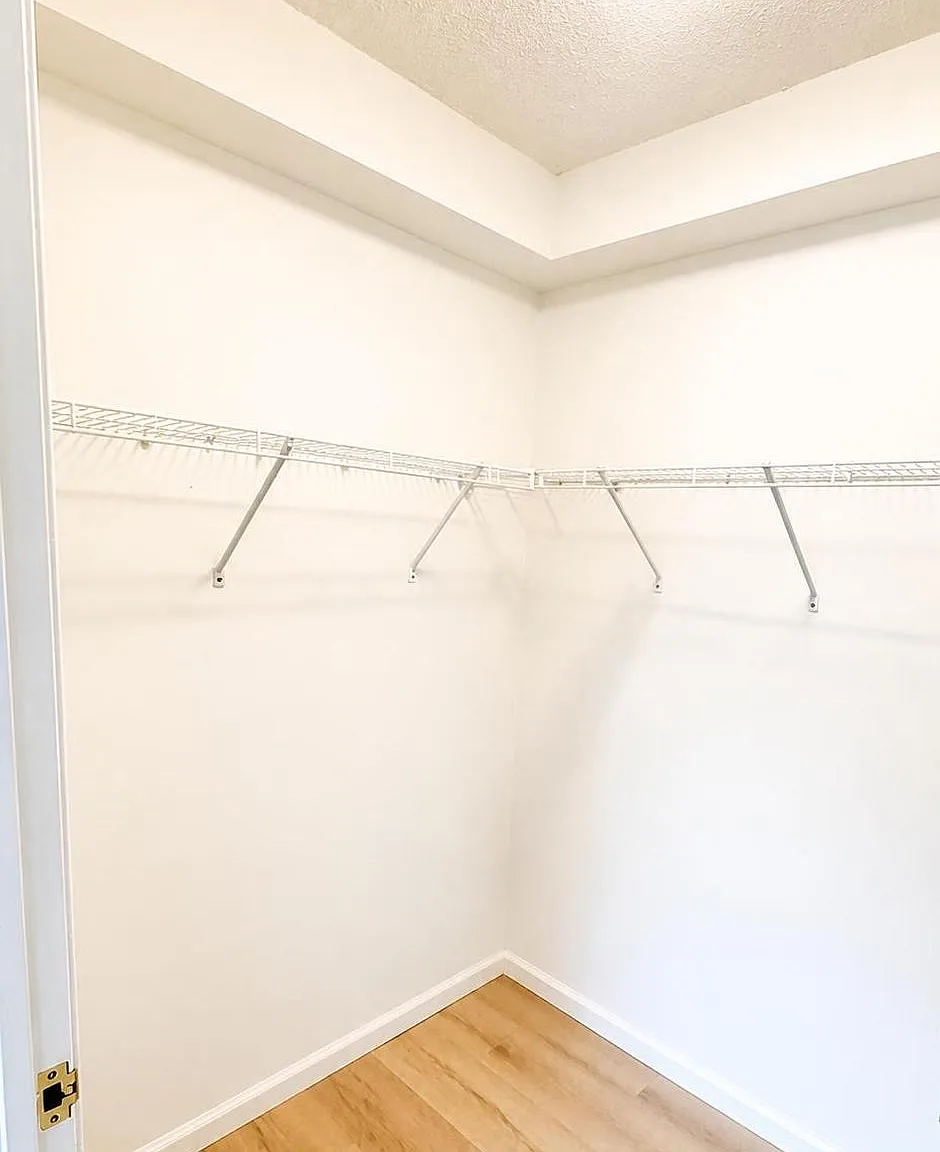 1 bed, 712 sqft, $2,400 — Photo 4