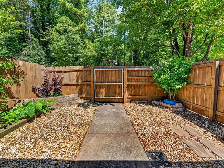 6117 Queen Anne Ct — Photo 26