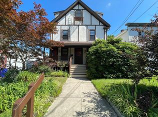 10 Falmouth St, Attleboro, MA 02703