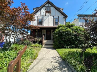 10 Falmouth St, Attleboro, MA, 02703