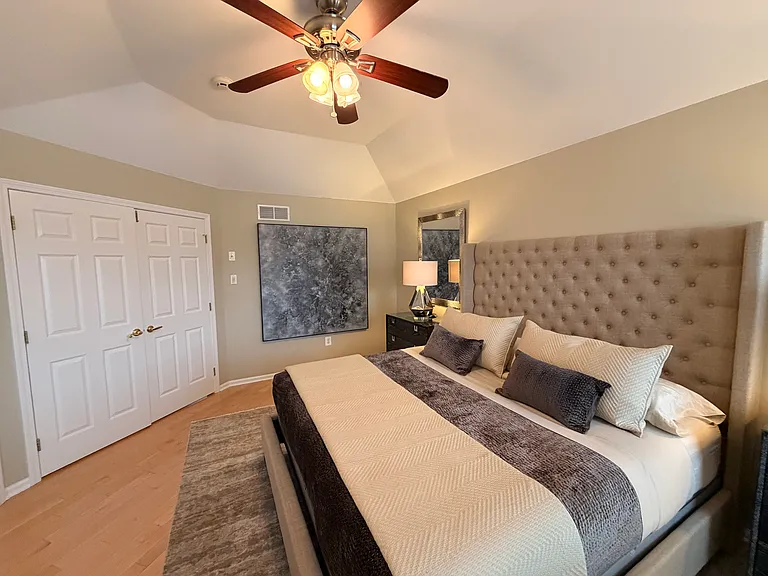807 Breckinridge Ct — Photo 12