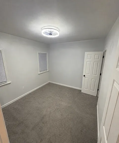 4065 N Elmhurst Rd — Photo 4