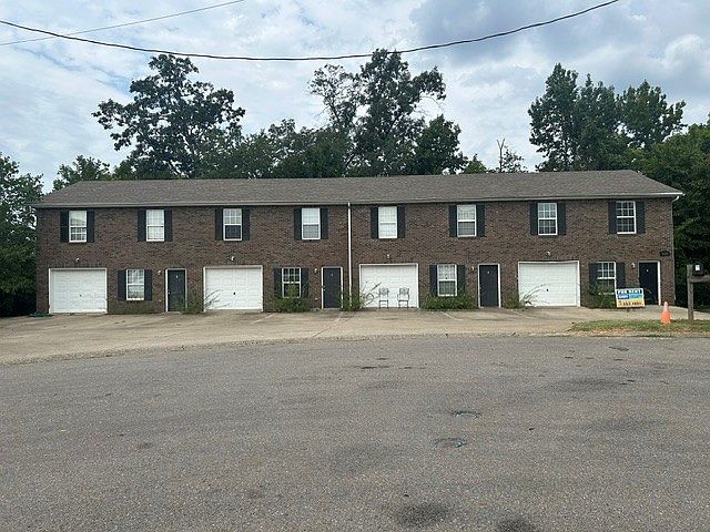 1st image of 824 Oak Arbor Ct APT D