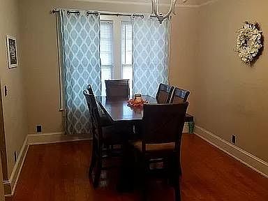 3rd image of 302 S Myrtle Ave
