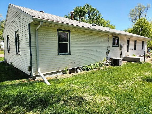 4th image of 1002 Westend Dr