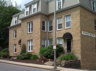 1 Lancaster St APT 2LR, Worcester, MA 01609