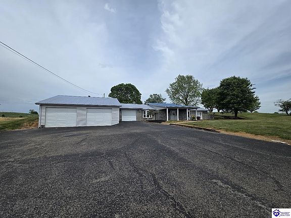 2nd image of 200 Lyle Rd