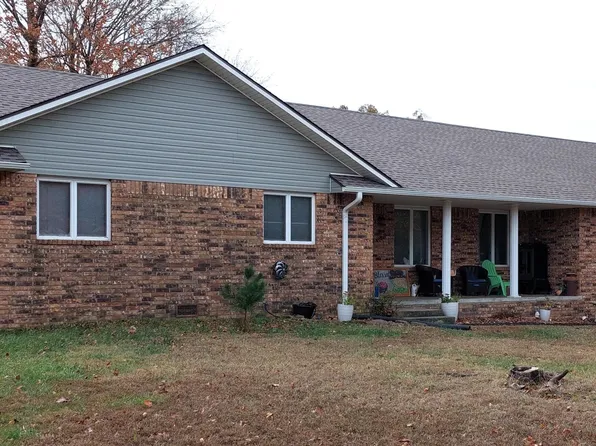 1685 S Porter Avenue, Aurora, MO 65605