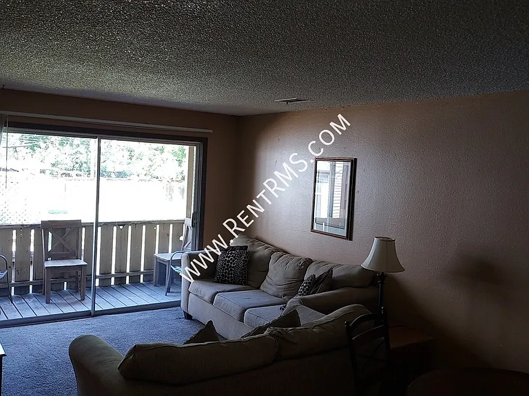 1256 SW Fillmore St — Photo 3