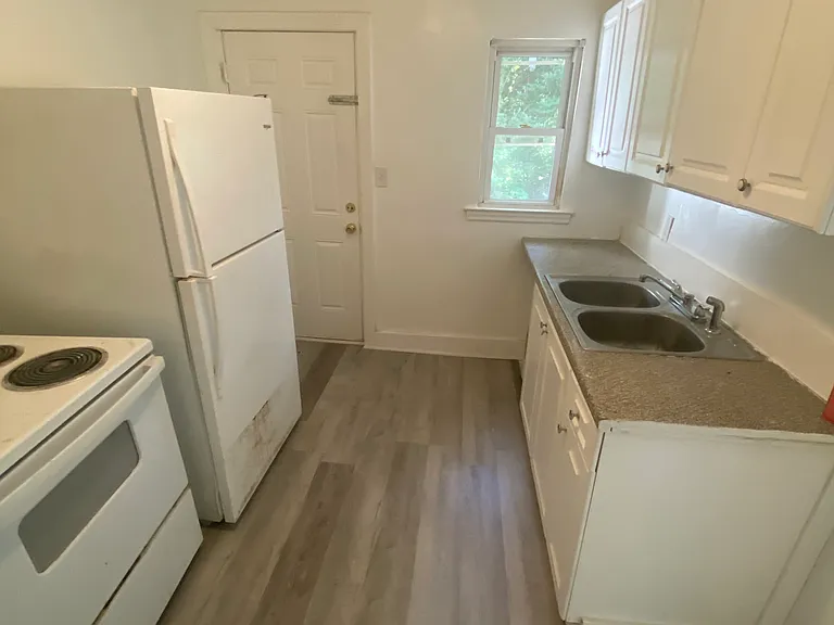 2401 Celia Ave #1 — Photo 6