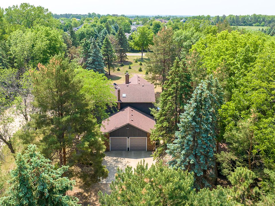 528 W 8th St S, Brookings, SD 57006 Zillow