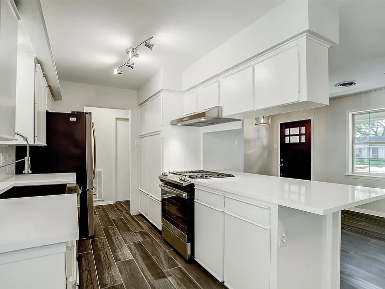 4134 Hill Oak Dr — Photo 6
